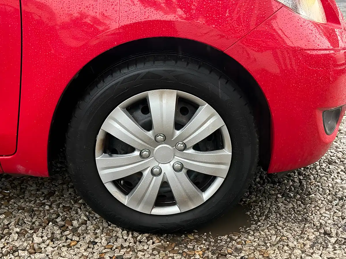 Used 2009 Toyota Yaris Tr Red - Interior and Exterior details 13