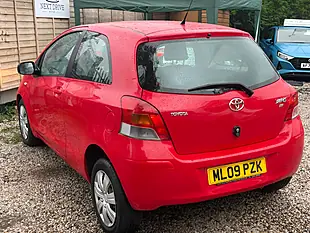 Used 2009 Toyota Yaris Tr Red - Interior and Exterior details 3