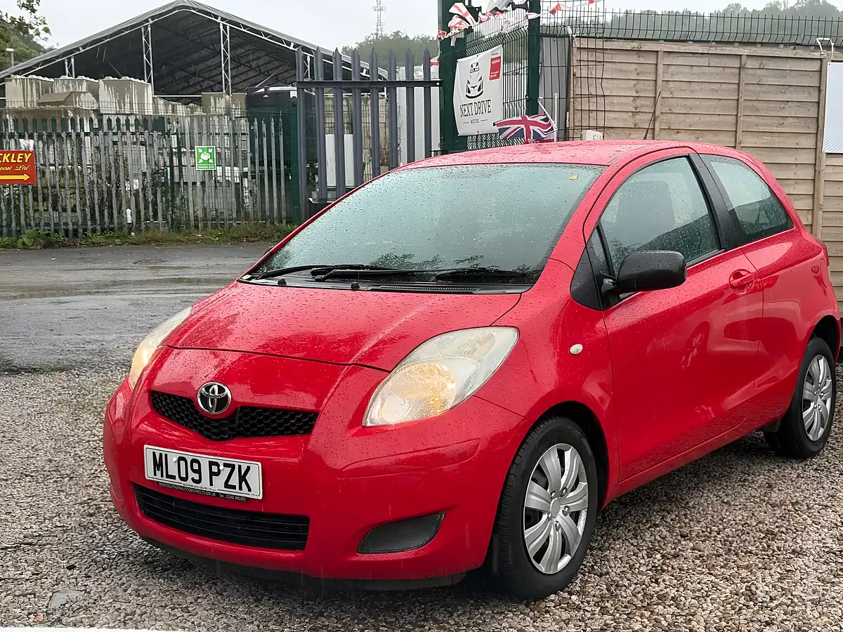 Used 2009 Toyota Yaris Tr Red - Interior and Exterior details 6
