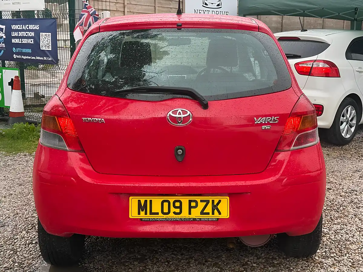 Used 2009 Toyota Yaris Tr Red - Interior and Exterior details 7