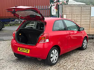 Used 2009 Toyota Yaris Tr Red - Interior and Exterior details 9
