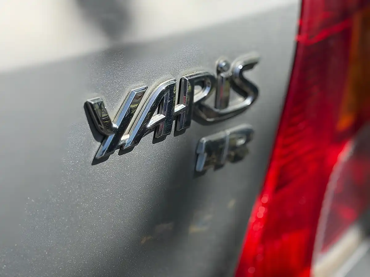 Used 2009 Toyota Yaris Tr Silver - Interior and Exterior details 11