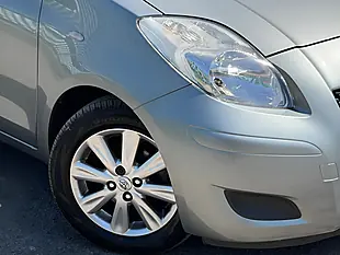 Used 2009 Toyota Yaris Tr Silver - Interior and Exterior details 4