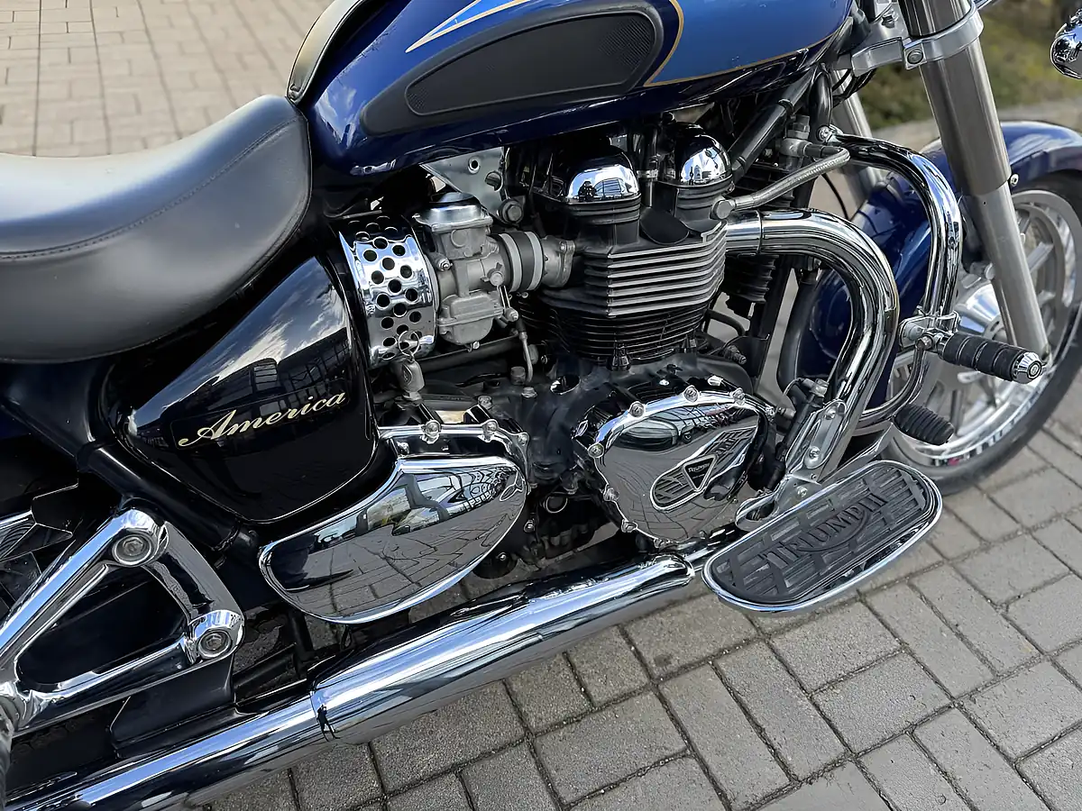 Used 2009 Triumph Bonneville America Blue - Interior and Exterior details 13