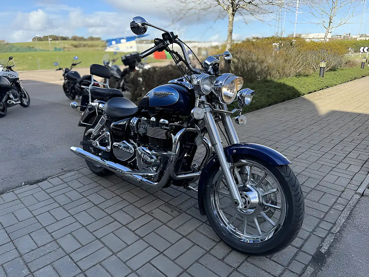 Used 2009 Triumph Bonneville America Blue - Interior and Exterior details 3