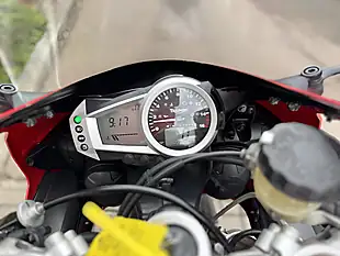 Used 2009 Triumph Daytona Red - Interior and Exterior details 10