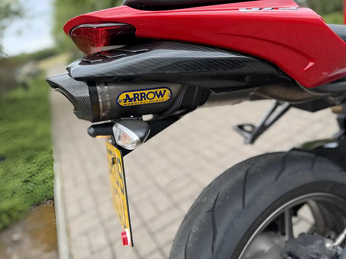 Used 2009 Triumph Daytona Red - Interior and Exterior details 11