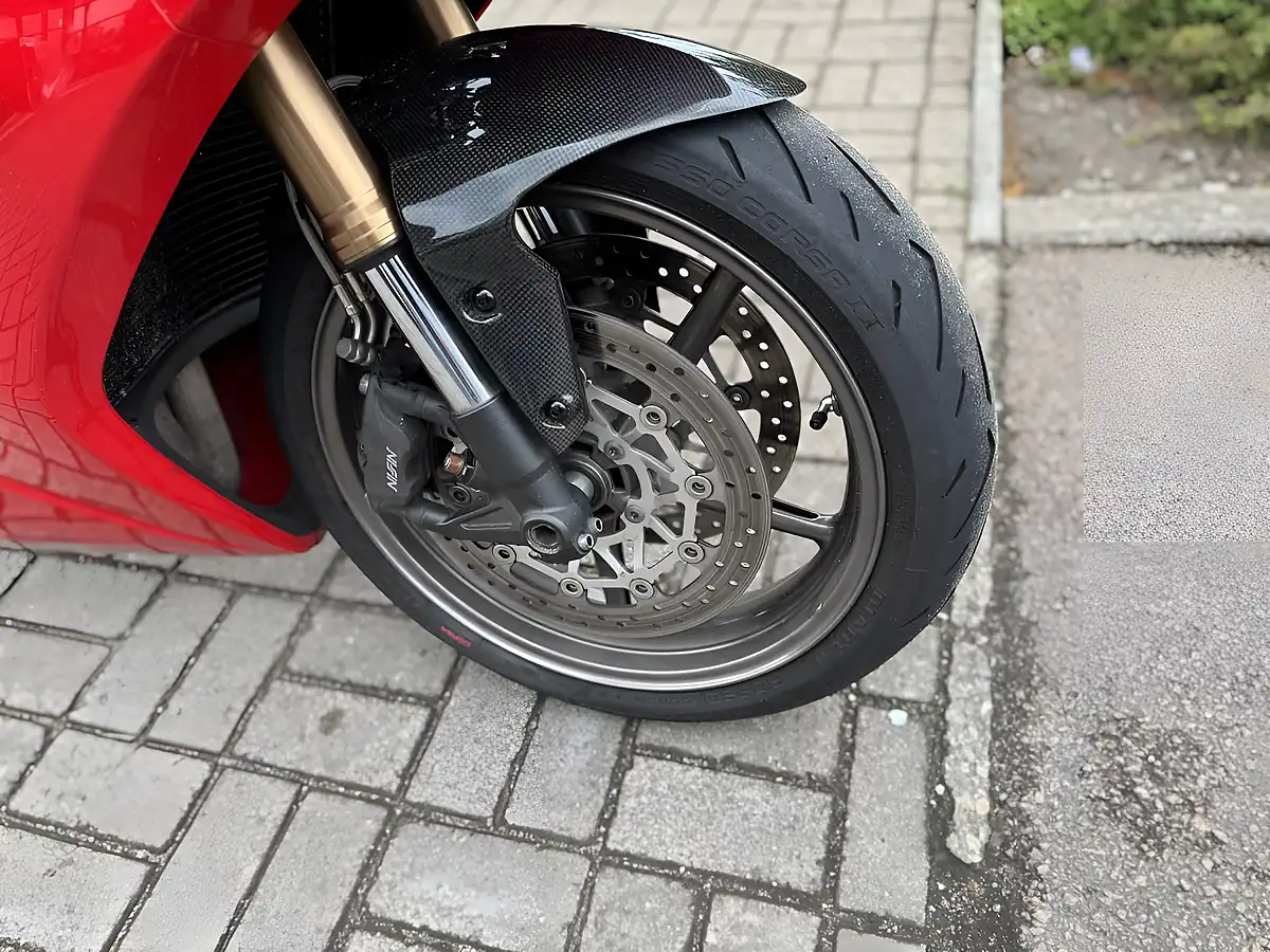 Used 2009 Triumph Daytona Red - Interior and Exterior details 16