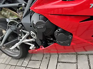 Used 2009 Triumph Daytona Red - Interior and Exterior details 17