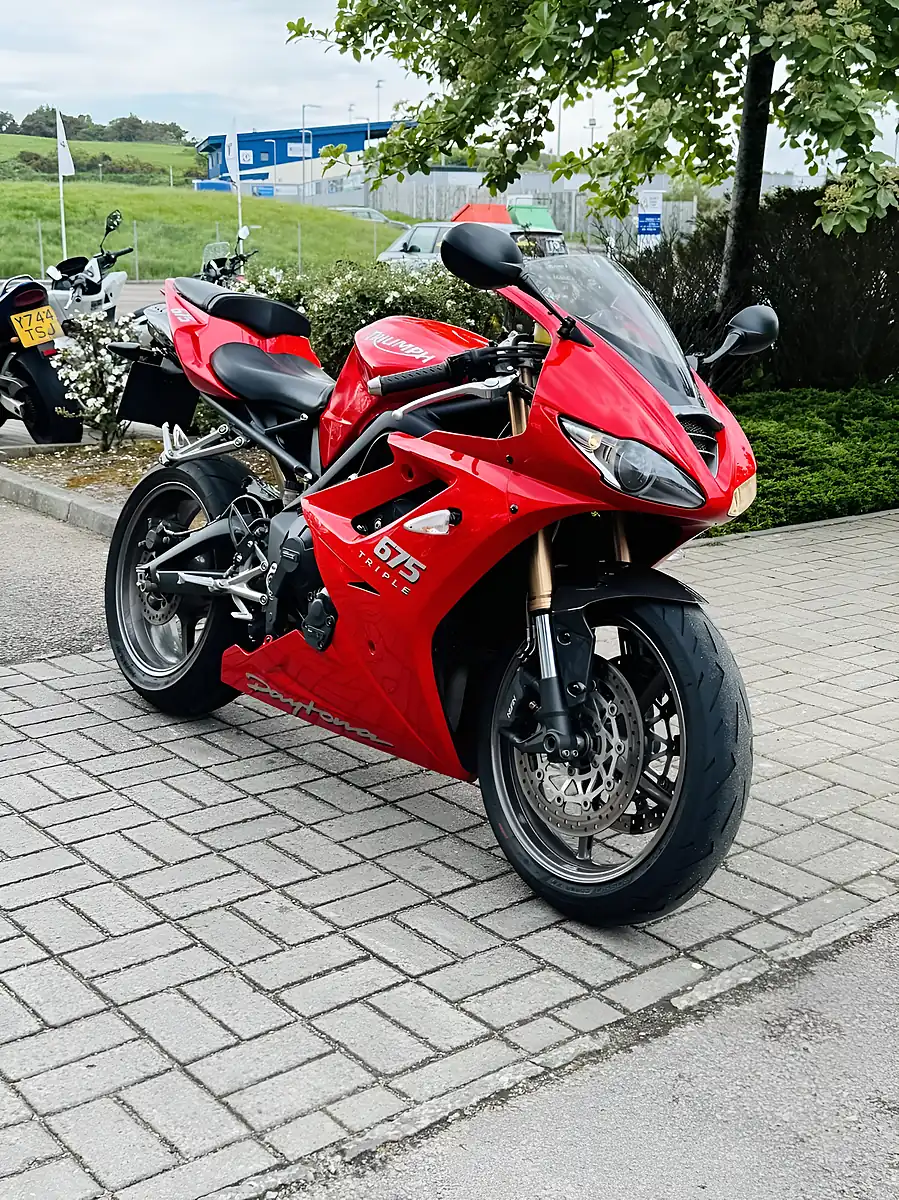 Used 2009 Triumph Daytona Red - Interior and Exterior details 18