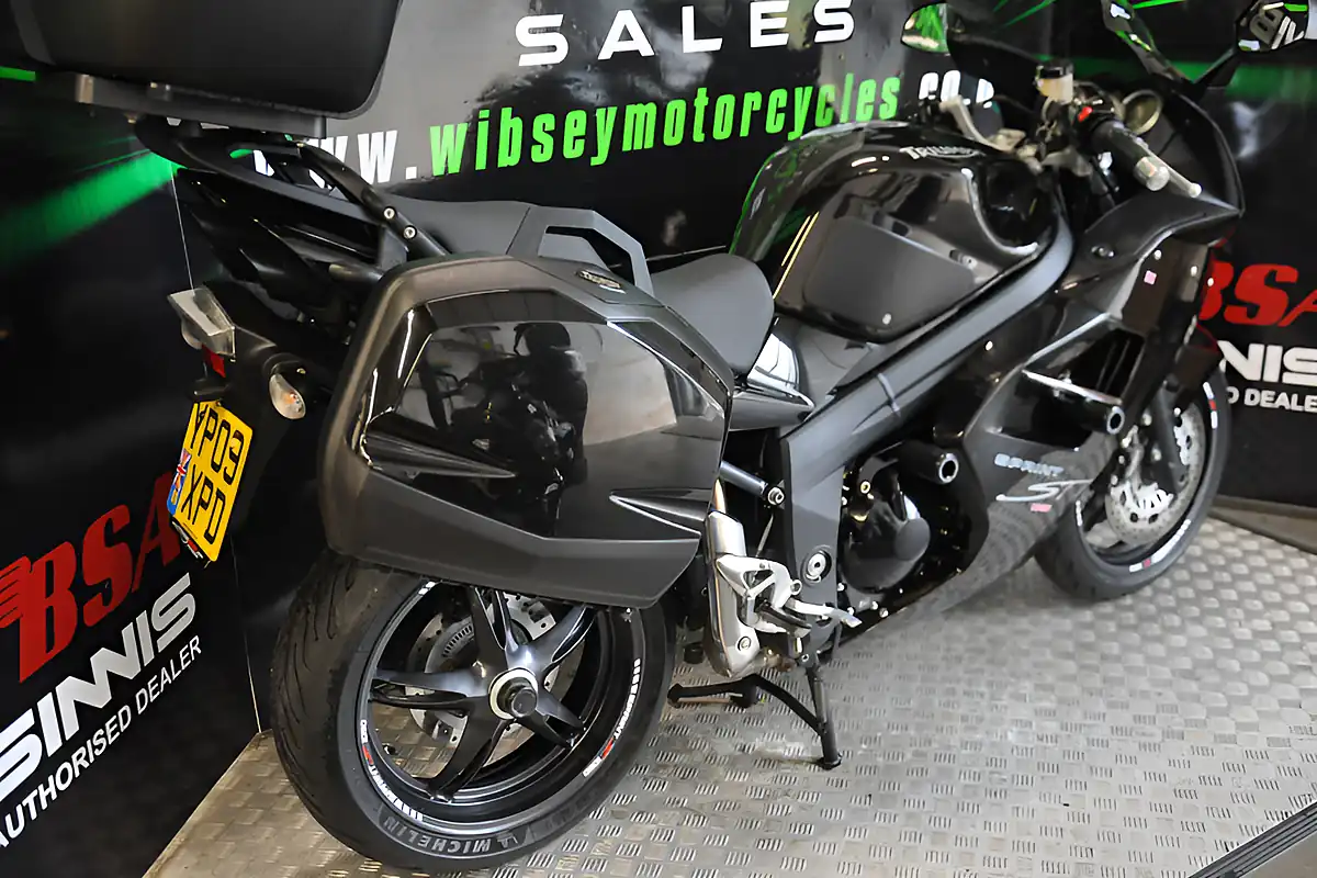 Used 2009 Triumph Sprint 1050 ST Black - Interior and Exterior details 14
