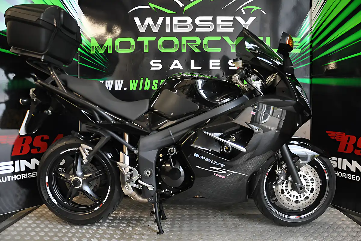 Used 2009 Triumph Sprint 1050 ST Black - Interior and Exterior details 19