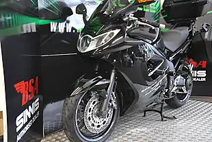 Used 2009 Triumph Sprint 1050 ST Black - Interior and Exterior details 3