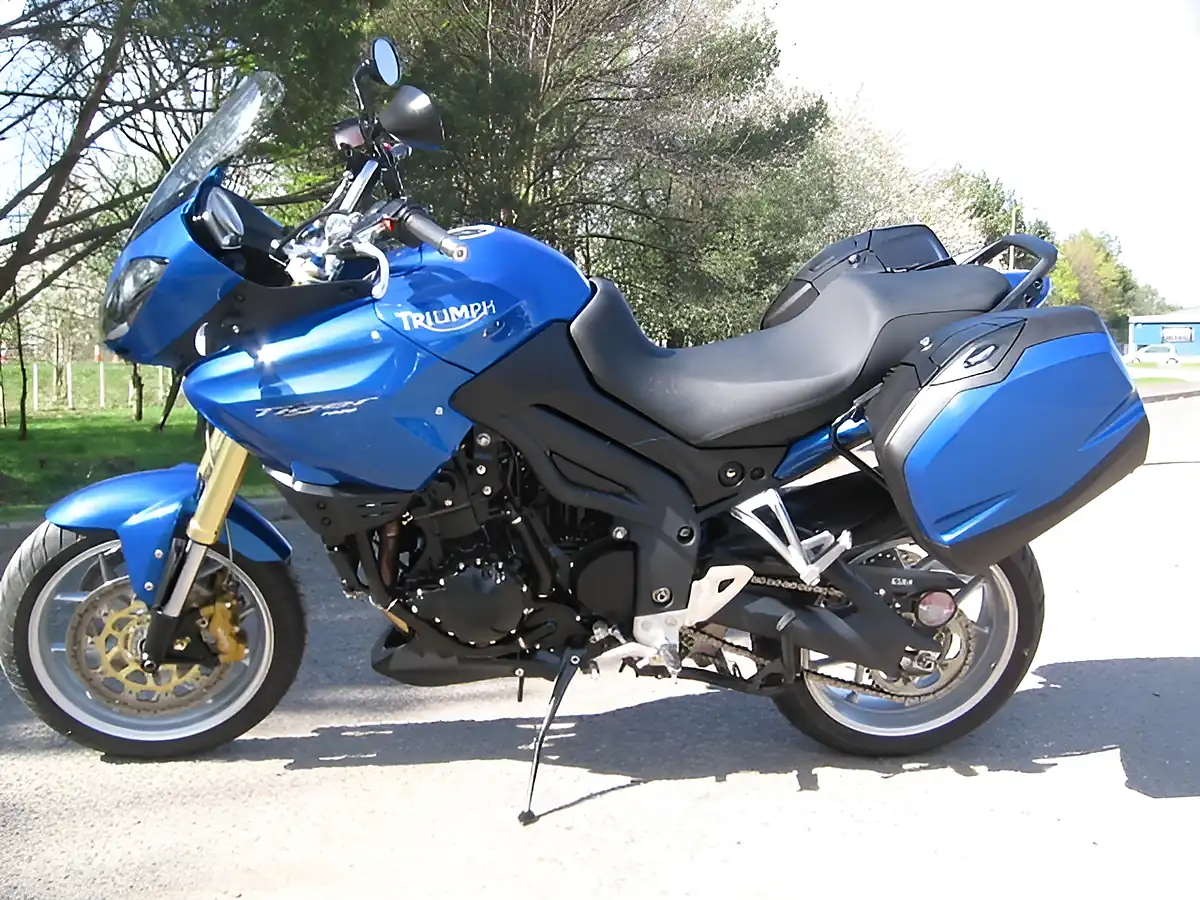Used 2009 Triumph Tiger Blue - Interior and Exterior details 4