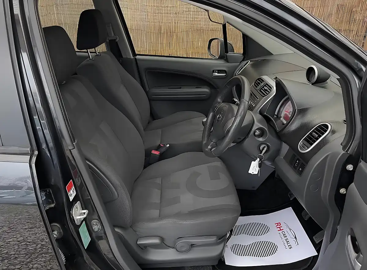 Used 2009 Vauxhall Agila Design Black - Interior and Exterior details 14
