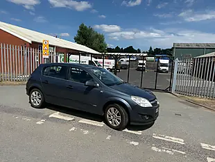 Used 2009 Vauxhall Astra Design Blue - Interior and Exterior details 10