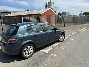 Used 2009 Vauxhall Astra Design Blue - Interior and Exterior details 12