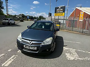 Used 2009 Vauxhall Astra Design Blue - Interior and Exterior details 4