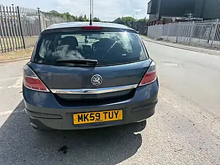 Used 2009 Vauxhall Astra Design Blue - Interior and Exterior details 8