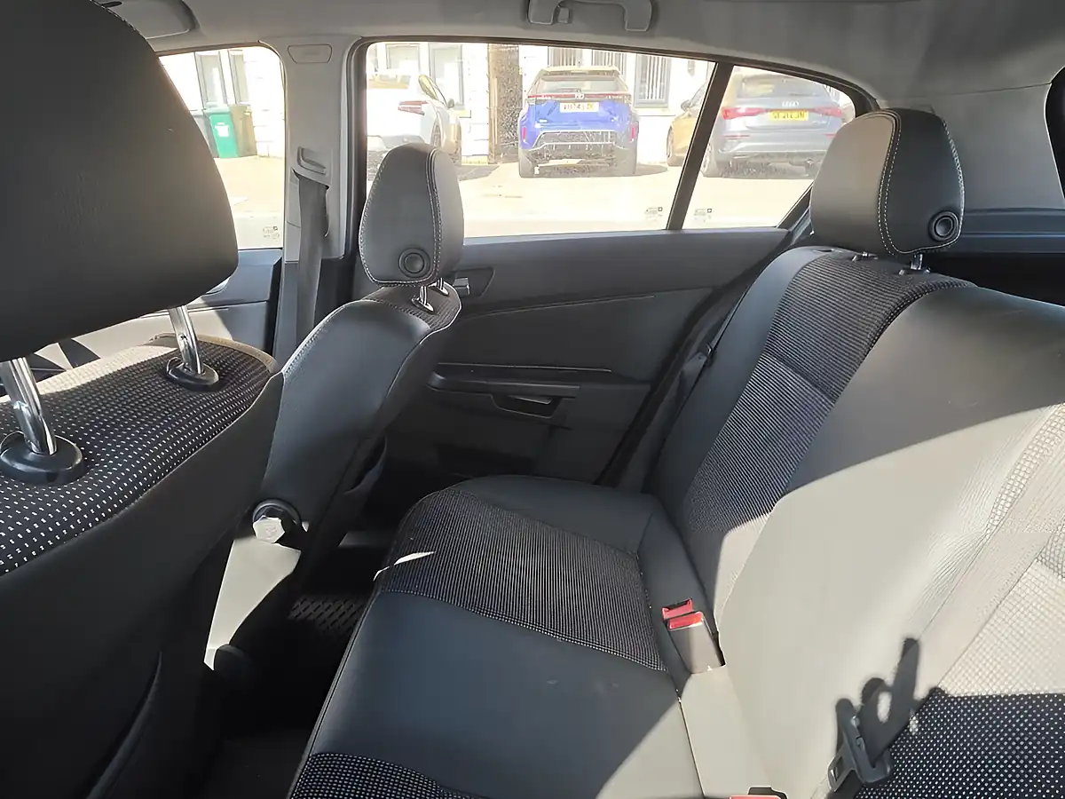 Used 2009 Vauxhall Astra Design Grey - Interior and Exterior details 7