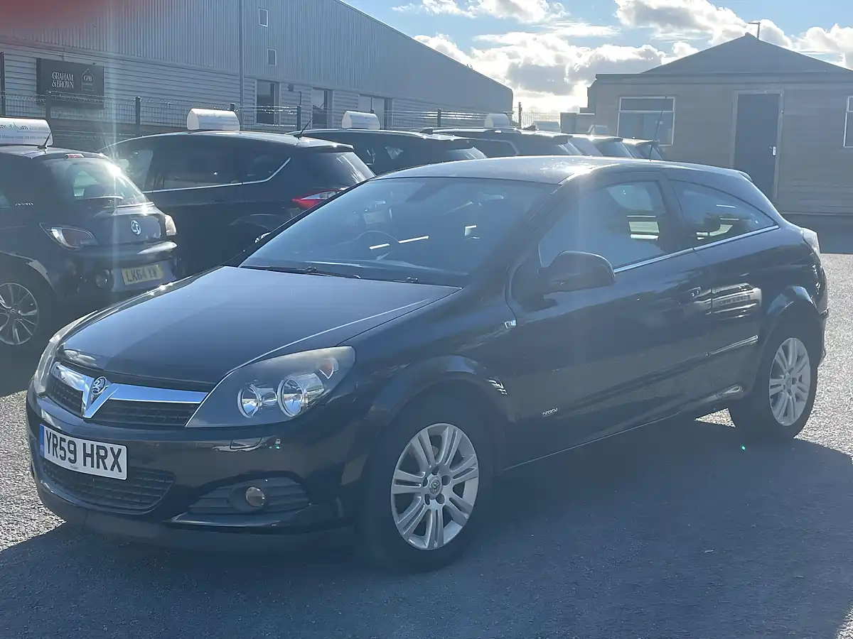 Used 2009 Vauxhall Astra Design Sport Black - Interior and Exterior details 3