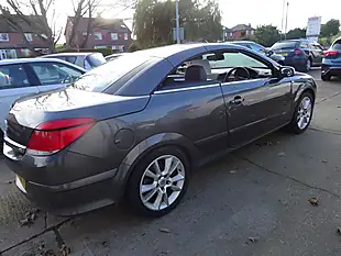 Used 2009 Vauxhall Astra Design Twin Top Grey - Interior and Exterior details 7