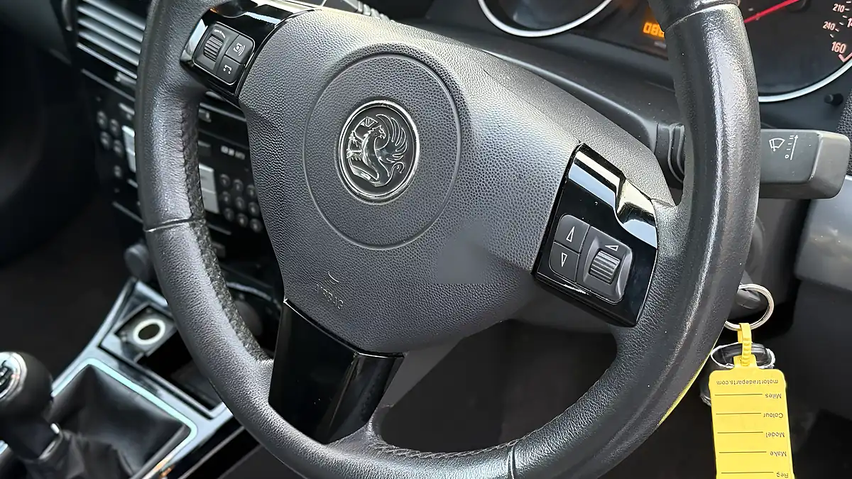 Used 2009 Vauxhall Astra Elite Silver - Interior and Exterior details 14