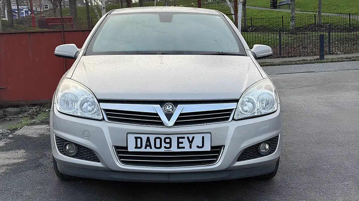 Used 2009 Vauxhall Astra Elite Silver - Interior and Exterior details 2