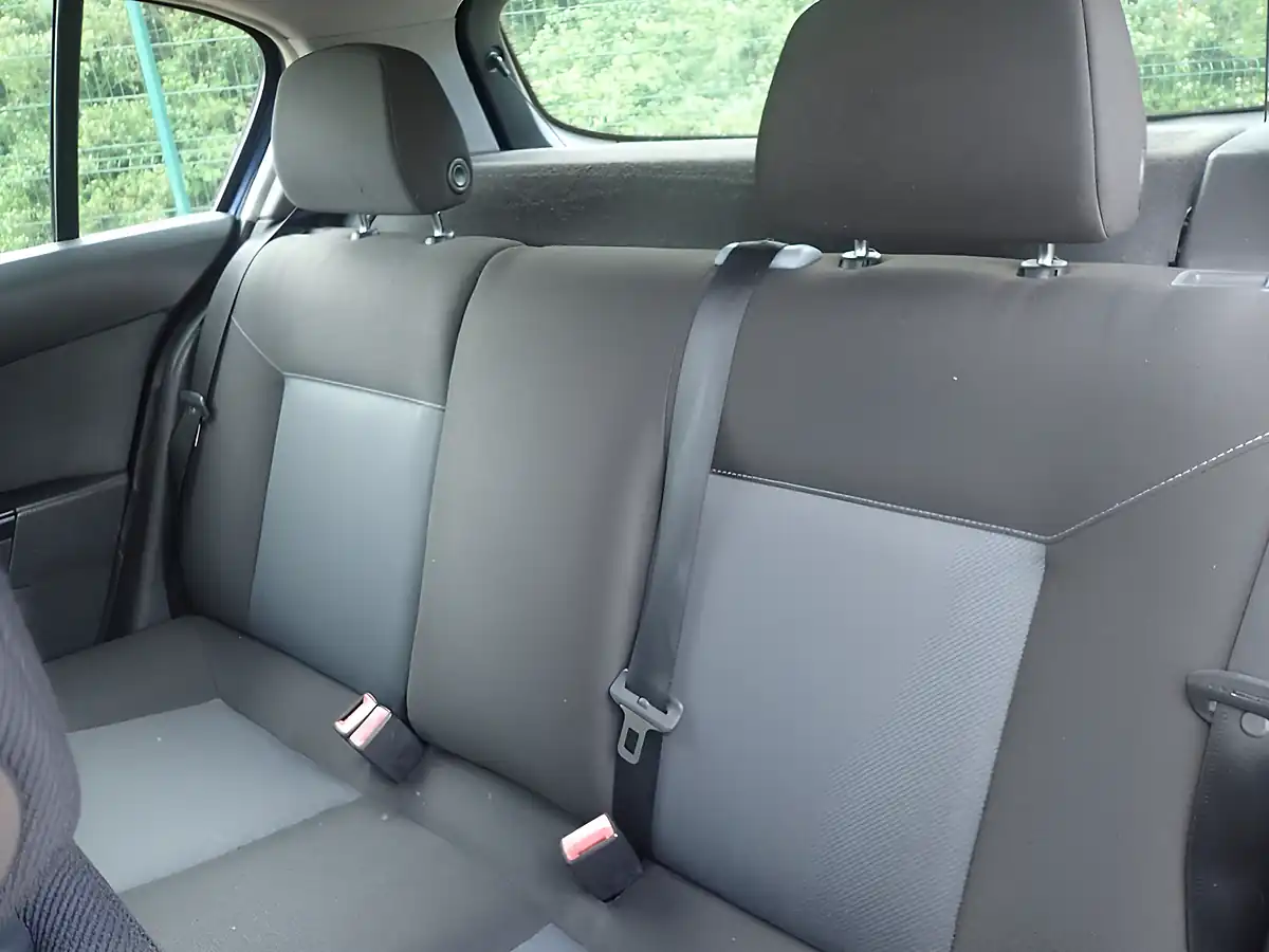 Used 2009 Vauxhall Astra Sxi Blue - Interior and Exterior details 16
