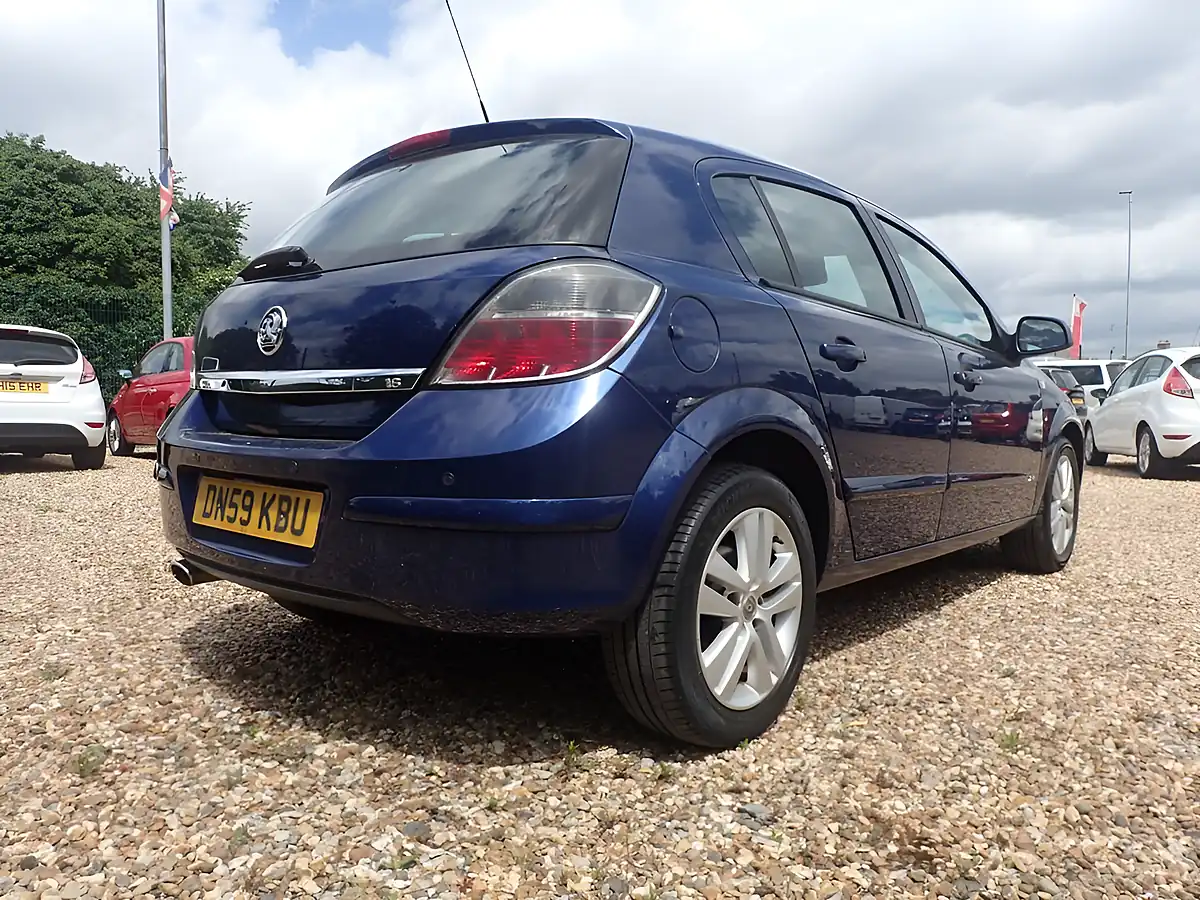 Used 2009 Vauxhall Astra Sxi Blue - Interior and Exterior details 20