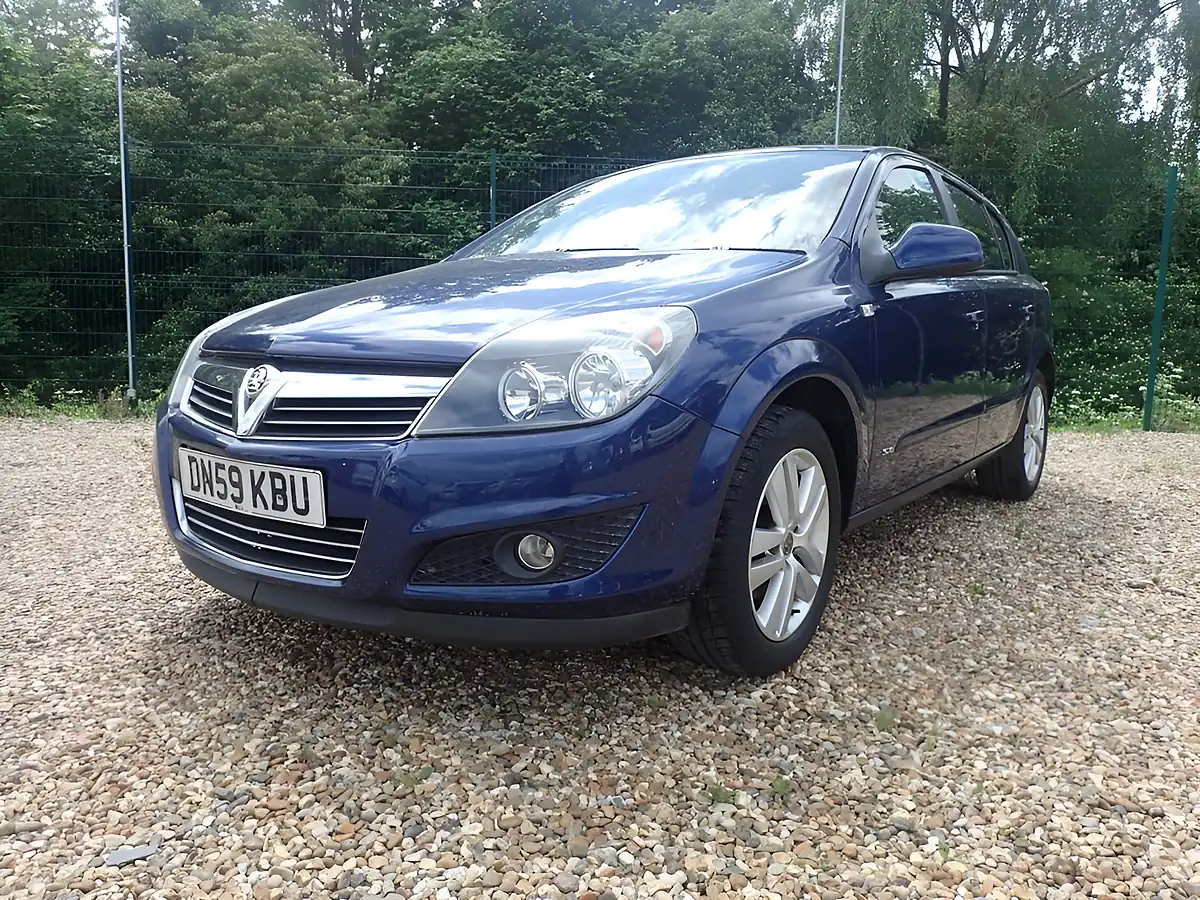 Used 2009 Vauxhall Astra Sxi Blue - Interior and Exterior details 4