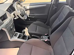 Used 2009 Vauxhall Astra Sxi Silver - Interior and Exterior details 18