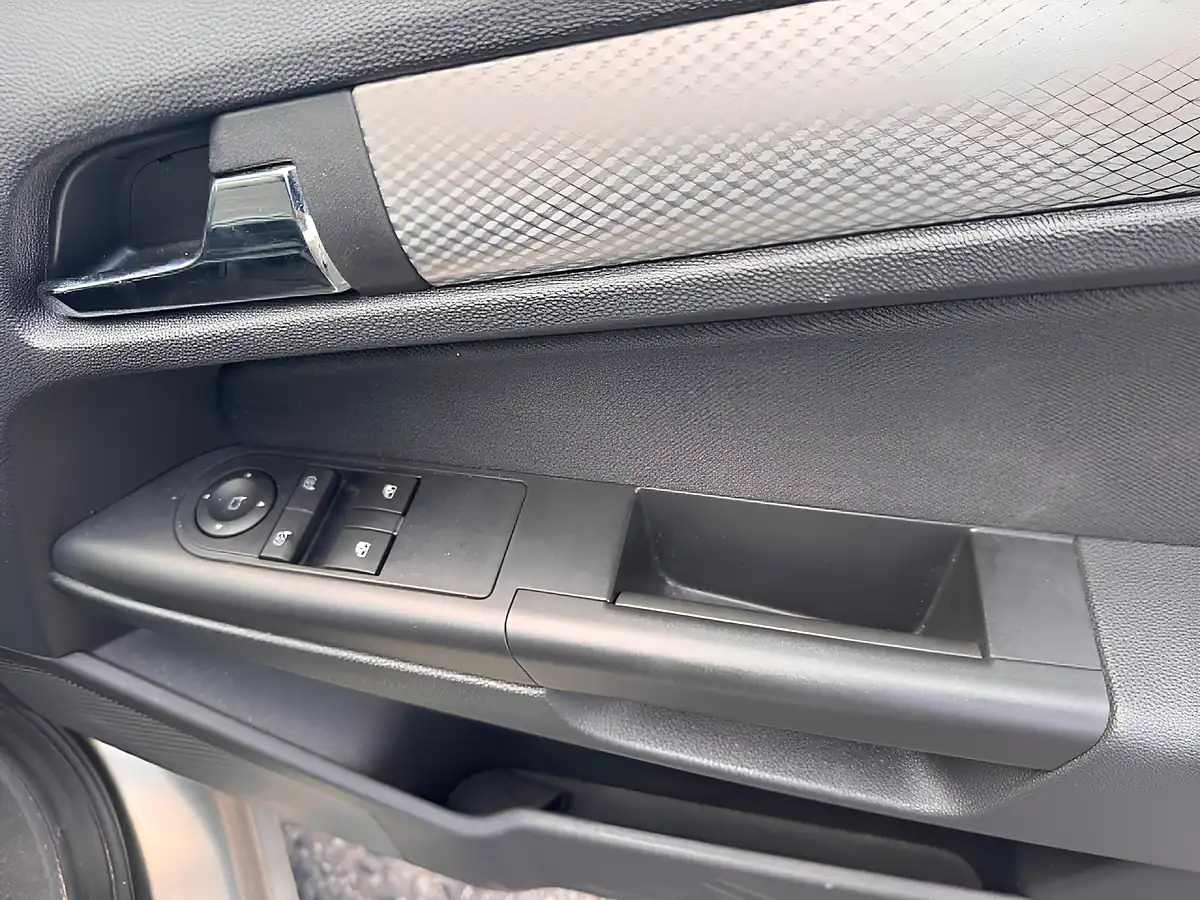 Used 2009 Vauxhall Astra Sxi Silver - Interior and Exterior details 19