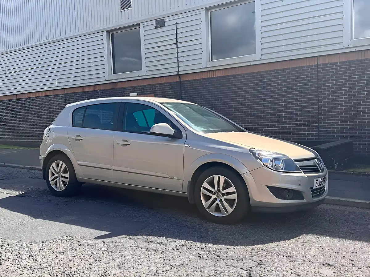 Used 2009 Vauxhall Astra Sxi Silver - Interior and Exterior details 20