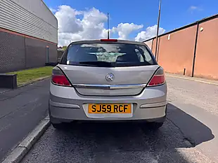 Used 2009 Vauxhall Astra Sxi Silver - Interior and Exterior details 9