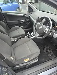 Used 2009 Vauxhall Astra Sxi Silver - Interior and Exterior details 14