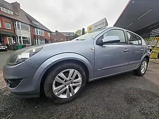 Used 2009 Vauxhall Astra Sxi Silver - Interior and Exterior details 4