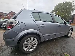 Used 2009 Vauxhall Astra Sxi Silver - Interior and Exterior details 7