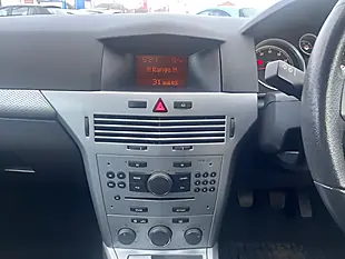 Used 2009 Vauxhall Astra Sxi Sport Black - Interior and Exterior details 10