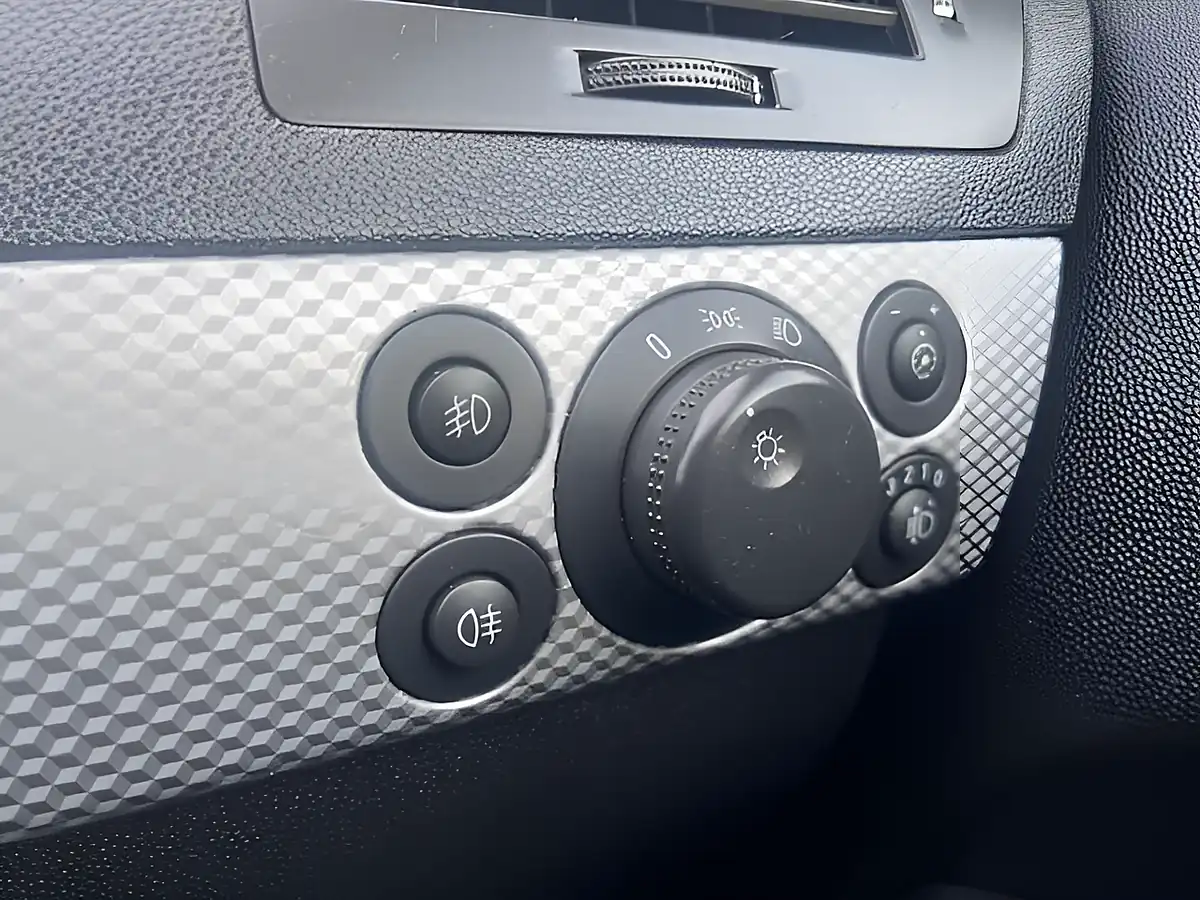 Used 2009 Vauxhall Astra Sxi Sport Black - Interior and Exterior details 11