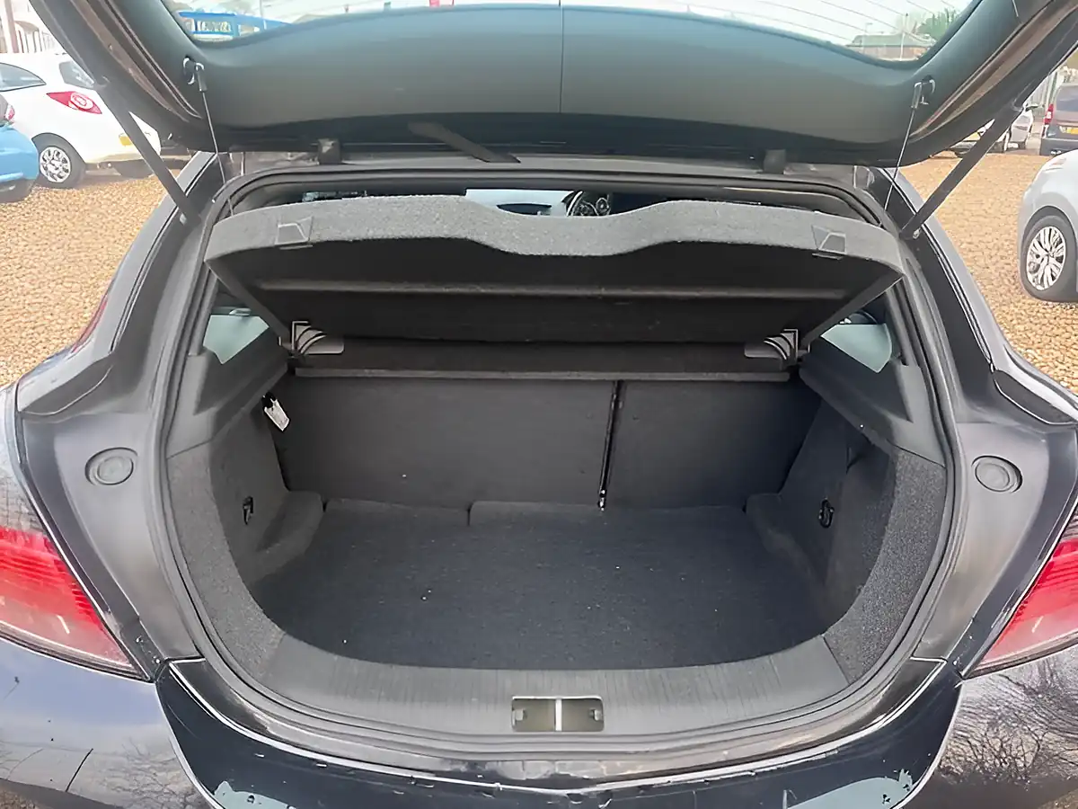 Used 2009 Vauxhall Astra Sxi Sport Black - Interior and Exterior details 17
