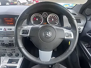 Used 2009 Vauxhall Astra Sxi Sport Black - Interior and Exterior details 7