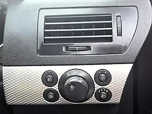 Used 2009 Vauxhall Astra Sxi Sport Red - Interior and Exterior details 16