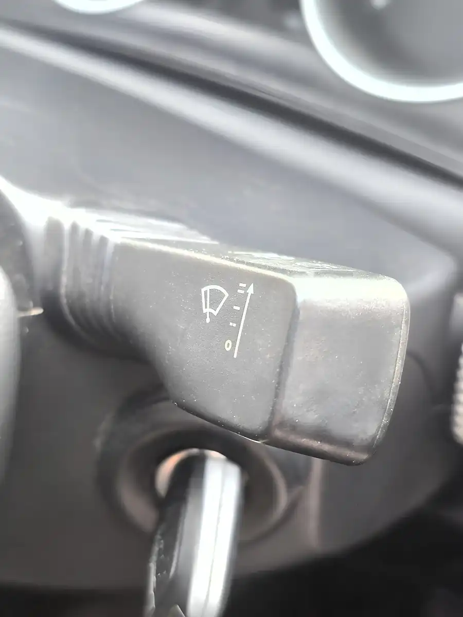 Used 2009 Vauxhall Astra Sxi Sport Red - Interior and Exterior details 17