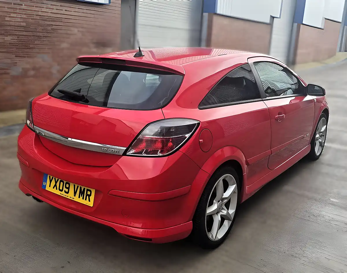 Used 2009 Vauxhall Astra Sxi Sport Red - Interior and Exterior details 3