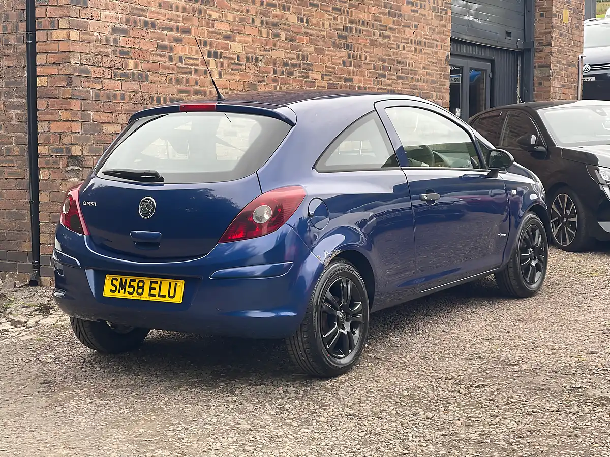 Used 2009 Vauxhall Corsa Breeze Blue - Interior and Exterior details 6