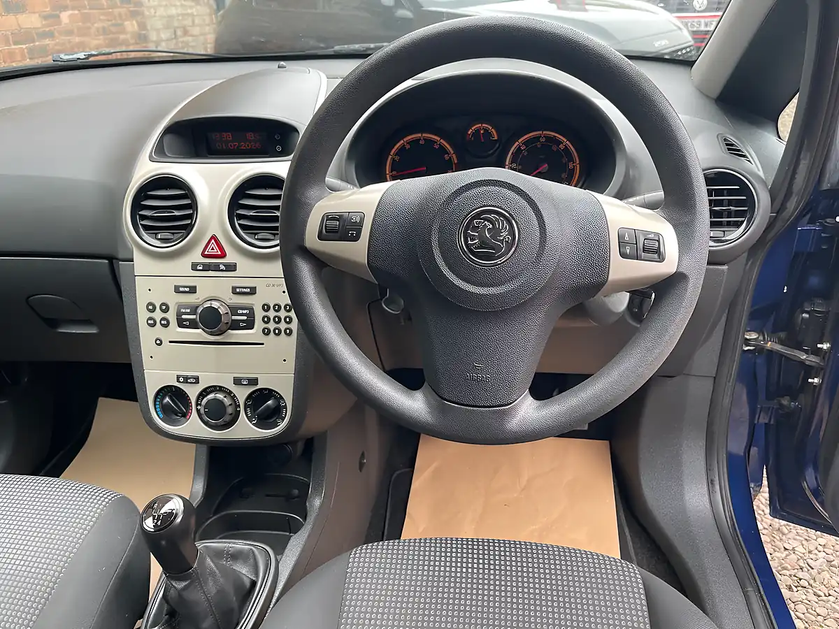 Used 2009 Vauxhall Corsa Breeze Blue - Interior and Exterior details 7