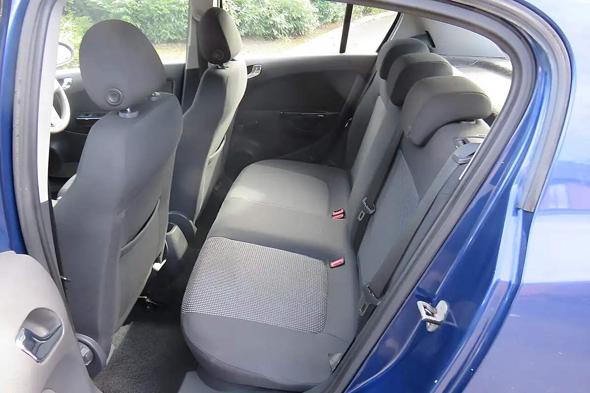 Used 2009 Vauxhall Corsa Life Blue - Interior and Exterior details 14