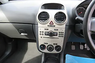 Used 2009 Vauxhall Corsa Life Blue - Interior and Exterior details 17