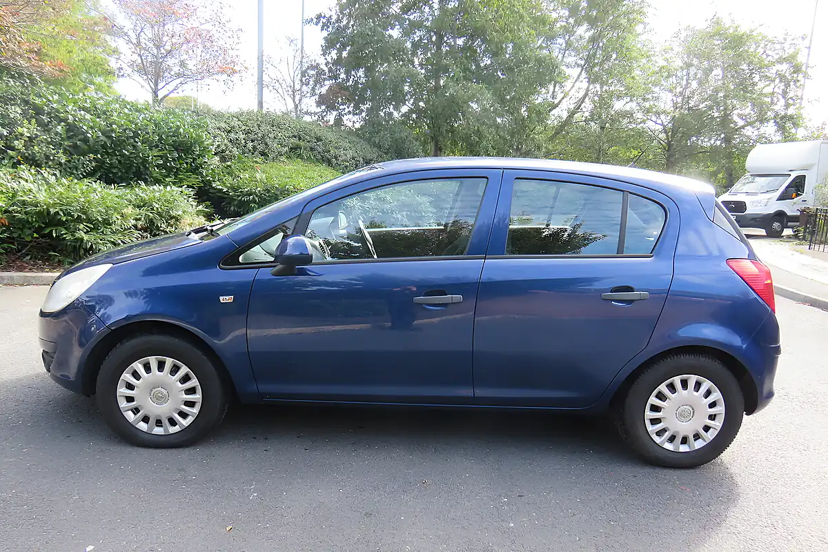 Used 2009 Vauxhall Corsa Life Blue - Interior and Exterior details 4